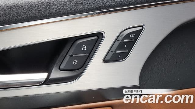Audi Q7 2019 — ფოტო 18/39