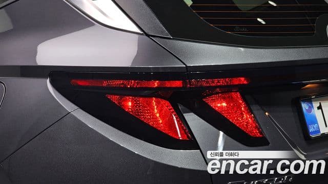 Hyundai Tucson Hybrid 2023 — ფოტო 27/32
