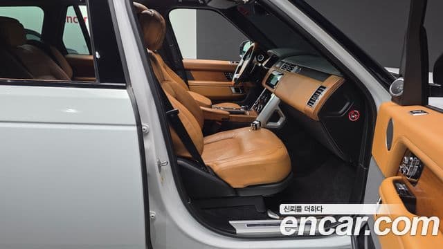 Land Rover Range Rover 2021 — Photo 39/39