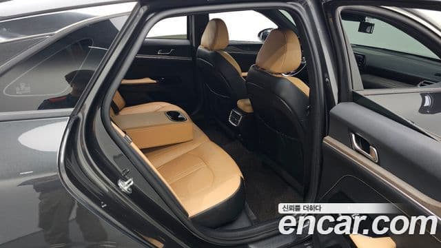 Kia K5 2021 — фото 12 из 20