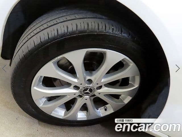 Mercedes-Benz E-Class 2018 — Şəkil 10/20