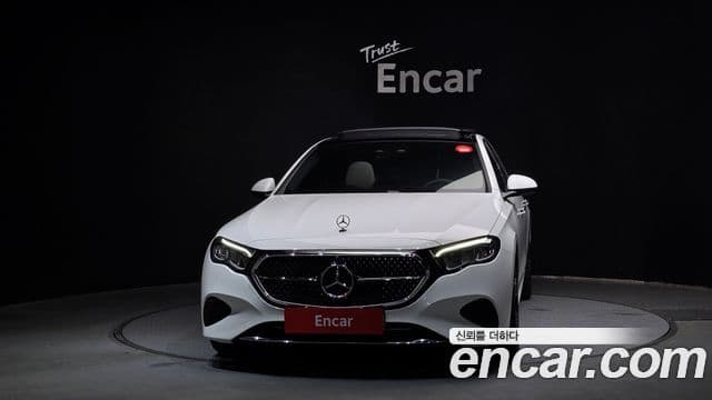 Mercedes-Benz E-Class 2024 — ფოტო 16/30