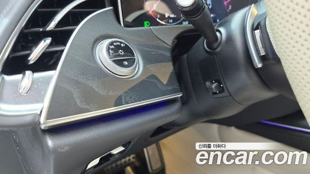 Mercedes-Benz E-Class 2024 — ფოტო 23/30