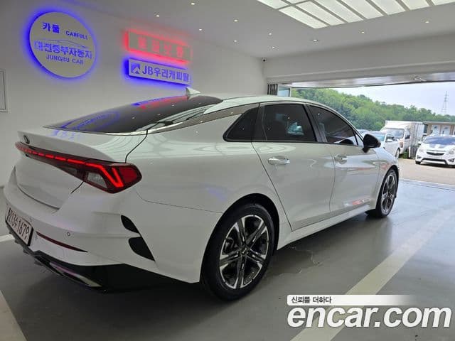Kia K5 2021 — фото 1 из 20