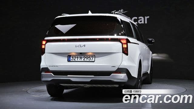 Kia Carnival 2025 — Фото 4/20