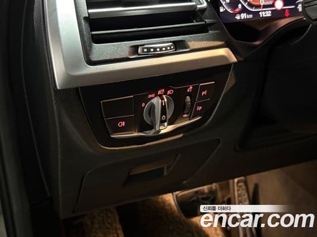 BMW X4 2023 — ფოტო 15/20