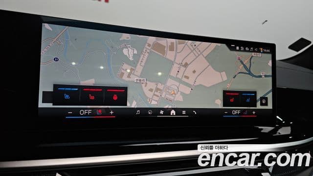 BMW X5 2025 — ფოტო 16/20