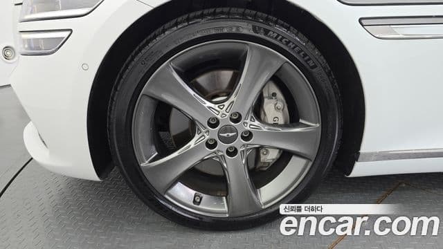 Genesis Electrified G80 2022 — ფოტო 5/20