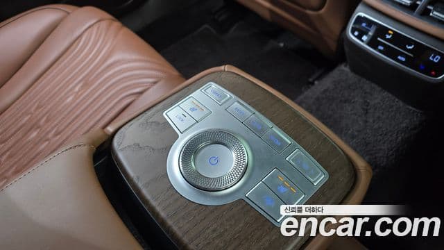 Genesis Electrified G80 2022 — ფოტო 16/20