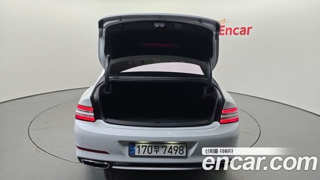 Genesis Electrified G80 2022 — ფოტო 19/20