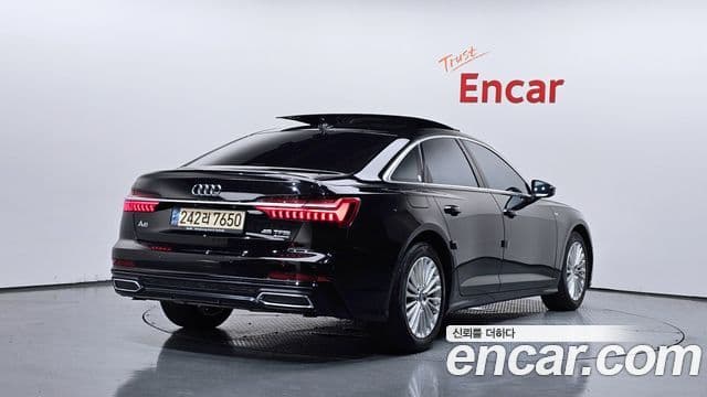 Audi A6 2021 — Фото 2/20