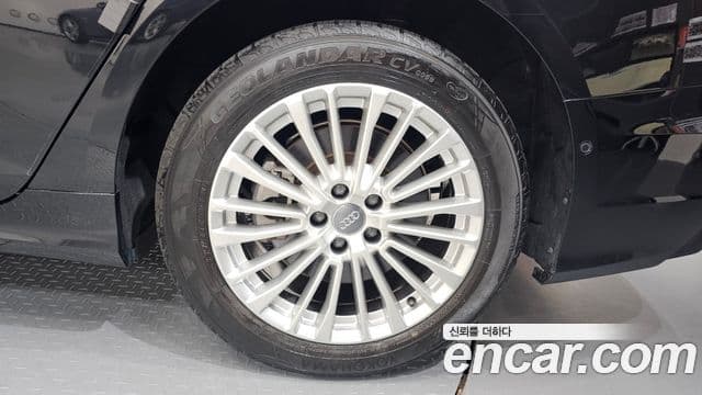 Audi A6 2021 — Şəkil 13/34