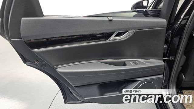 Genesis G80 2020 — ფოტო 23/37