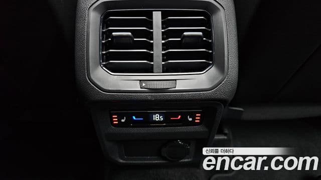 Volkswagen Tiguan 2024 — Şəkil 28/35