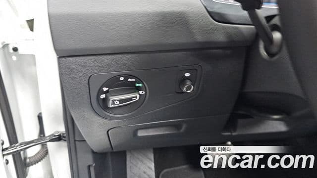 Volkswagen Tiguan 2024 — Şəkil 30/35