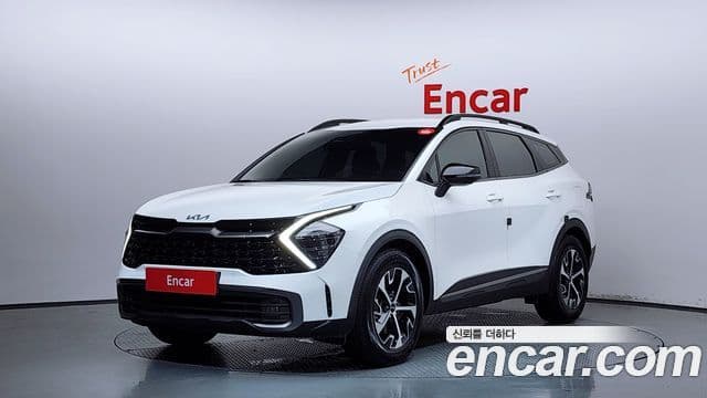 Kia Sportage 2022 — Фото 1/20