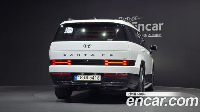 Hyundai Santa Fe 2024 — Фото 4/20