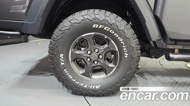 Jeep Gladiator 2021 — ფოტო 23/30