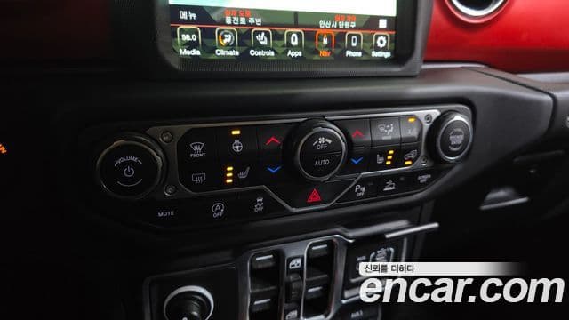 Jeep Gladiator 2021 — ფოტო 21/30