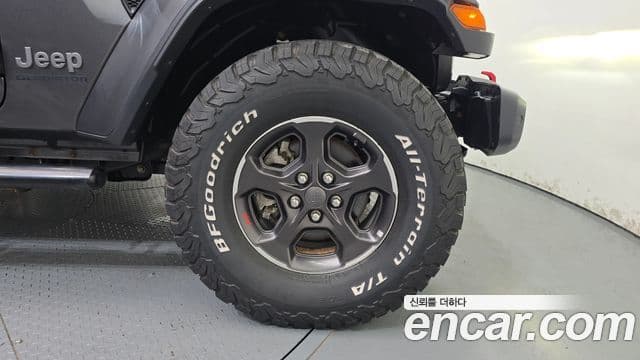 Jeep Gladiator 2021 — ფოტო 13/30