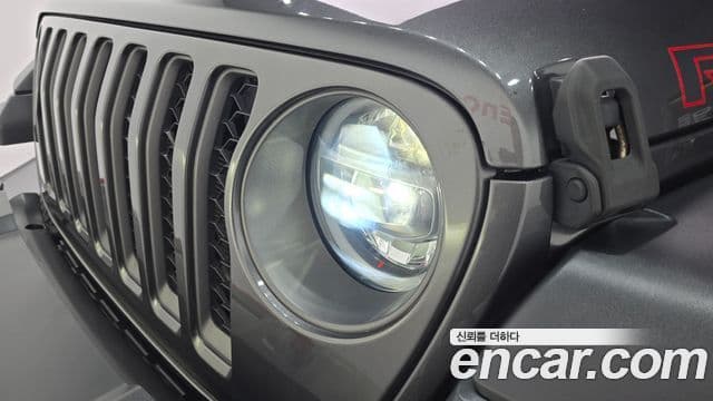 Jeep Gladiator 2021 — ფოტო 1/30