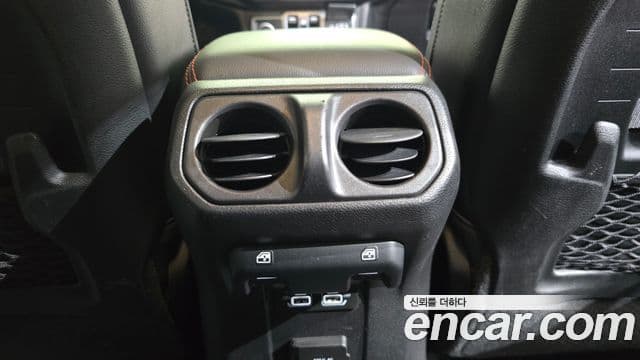 Jeep Gladiator 2021 — ფოტო 28/30
