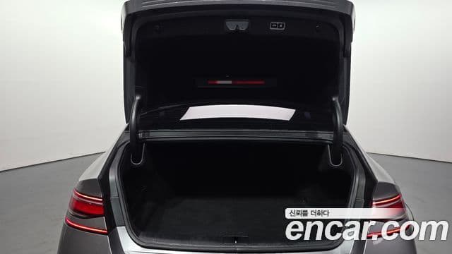Genesis G90 2022 — ფოტო 17/20
