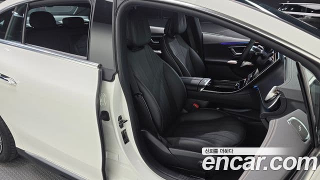 Mercedes-Benz EQE 2024 — ფოტო 22/30