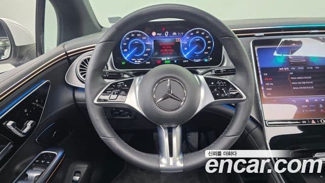 Mercedes-Benz EQE 2024 — ფოტო 13/30