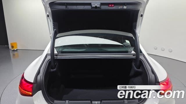 Mercedes-Benz EQE 2024 — ფოტო 6/30
