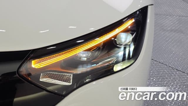 Mercedes-Benz EQE 2024 — ფოტო 23/30