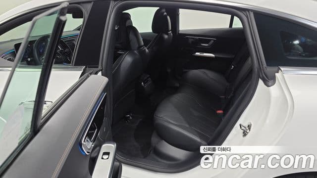 Mercedes-Benz EQE 2024 — ფოტო 11/30