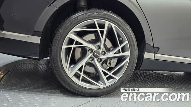 Genesis G90 2022 — Şəkil 5/20