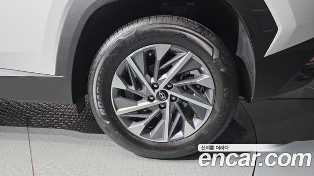 Hyundai Tucson Hybrid 2023 — ფოტო 5/37