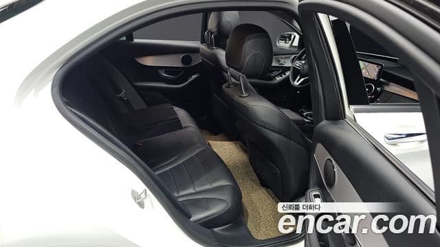 Mercedes-Benz C-Class 2020 — Фото 11/20