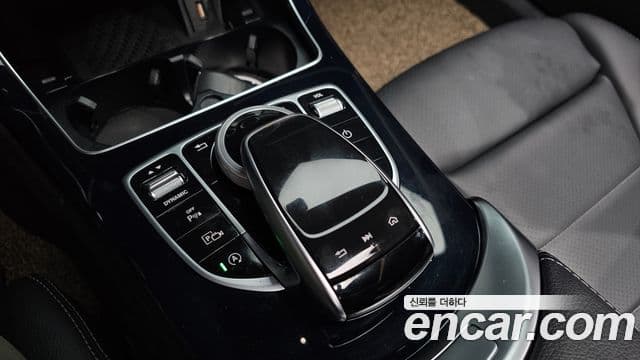 Mercedes-Benz C-Class 2020 — Şəkil 16/34