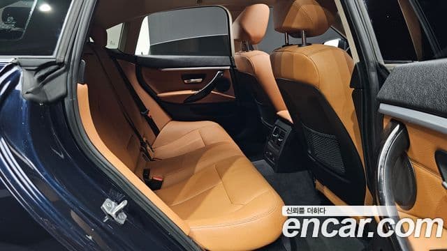 BMW 4 Series 2018 — Şəkil 11/20
