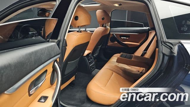 BMW 4 Series 2018 — Şəkil 12/20
