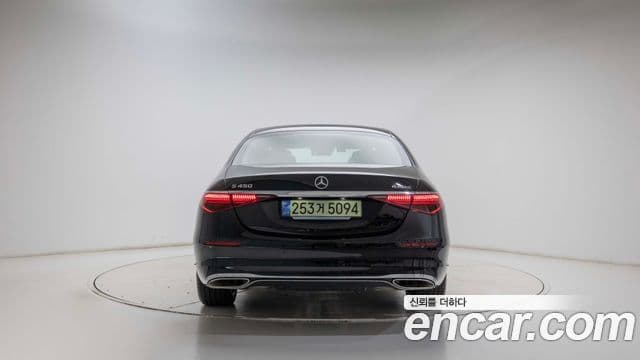 Mercedes-Benz S-Class 2025 — Photo 11/20