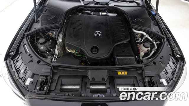Mercedes-Benz S-Class 2025 — Photo 10/20