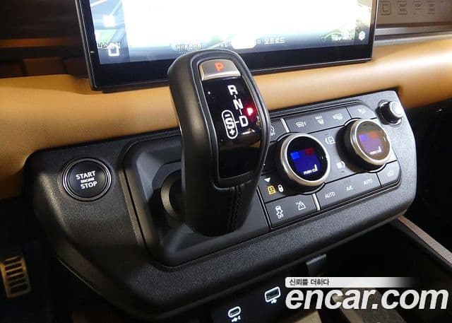 Land Rover Defender 2023 — ფოტო 10/20