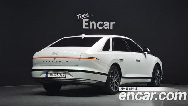 Hyundai Grandeur 2025 — ფოტო 2/20