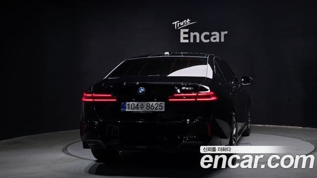 BMW 5 Series 2025 — ფოტო 4/20