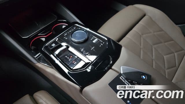 BMW 5 Series 2025 — ფოტო 9/20