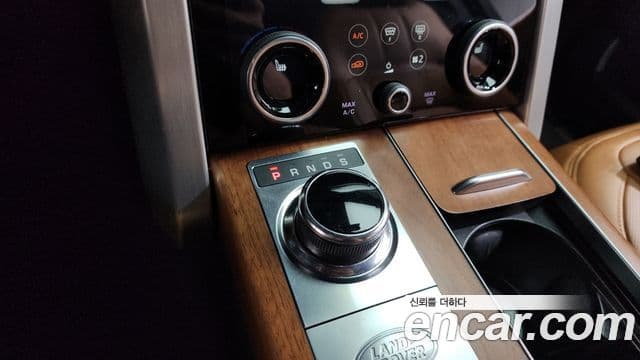Land Rover Range Rover 2018 — Photo 7/20