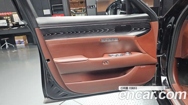 Genesis G90 2023 — Photo 25/36