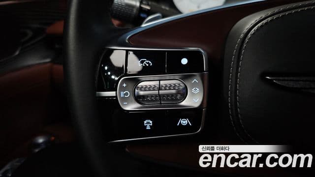 Genesis G90 2023 — Photo 15/36