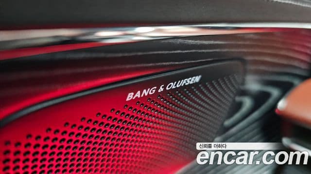 Genesis G90 2023 — Photo 13/36
