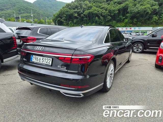 Audi A8 2021 — ფოტო 5/17