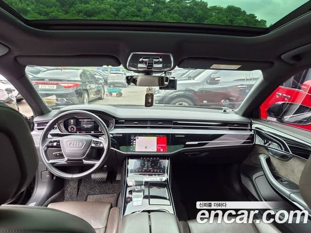 Audi A8 2021 — ფოტო 10/17